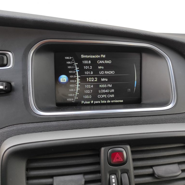 VOLVO V40 1.6 D2 AUTOMÁTICO KINETIC