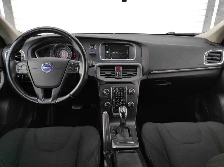 VOLVO V40 1.6 D2 AUTOMÁTICO KINETIC