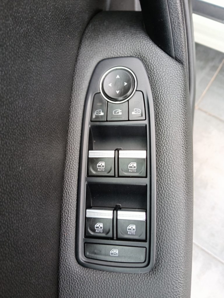 Renault Captur 1.5 Intens Blue Dci
